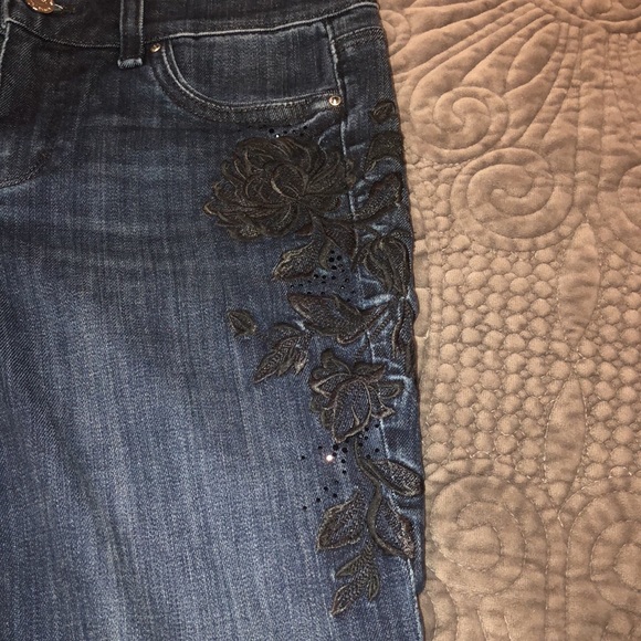 WHBM APPLIQUÉ JEANS - Picture 4 of 11